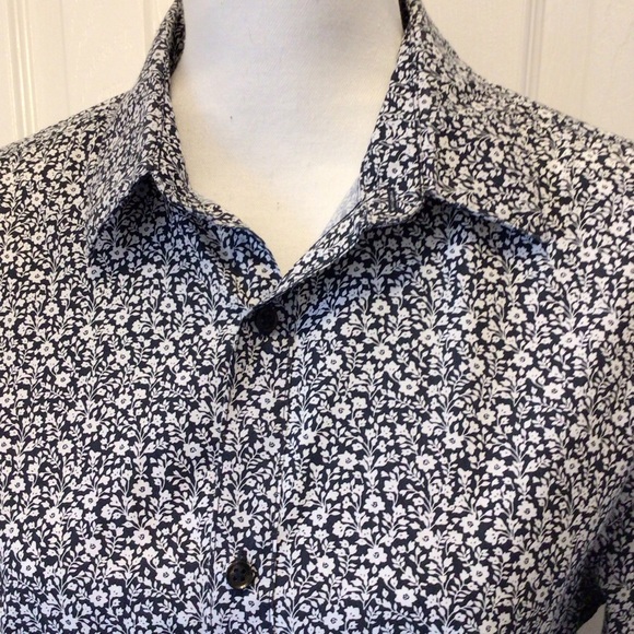 NWOT H&M Womens Slim Fit Ditsy Floral Print Long Sleeve Button Up Top Size Med - Picture 4 of 8